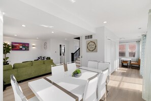 Imagen sin descripción, 2 de 33, botón