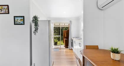 Two bedroom beach cottage close to the beach.