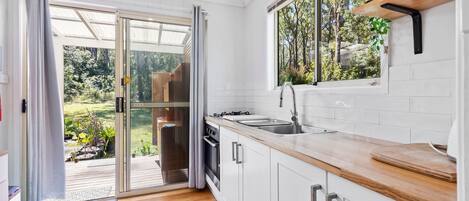 Fridge, microwave, oven