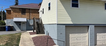 Newly remodeled spacious studio apartment in Johnstown, Richland Township, PA.