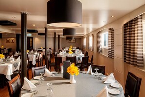 Restaurant - Nile Cruise Voyager every Friday from Aswan 3 nights and every Monday from Luxor 4 nights (Aswan)