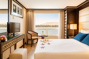 In-room safe, blackout drapes