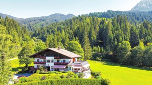 Mặt tiền nơi lưu trú