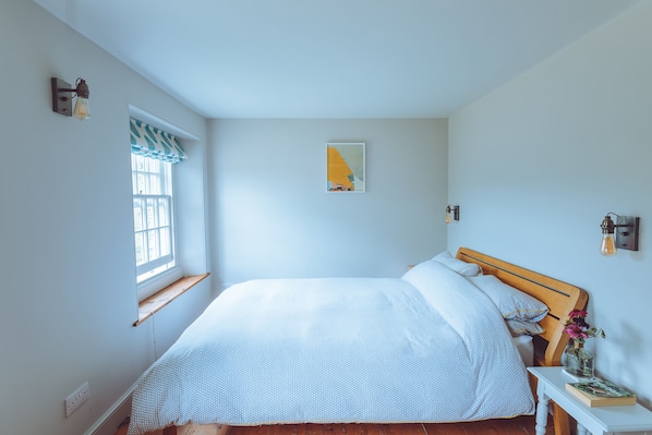 3 bedrooms, individually decorated, individually furnished, free WiFi