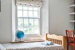 3 bedrooms, individually decorated, individually furnished, free WiFi