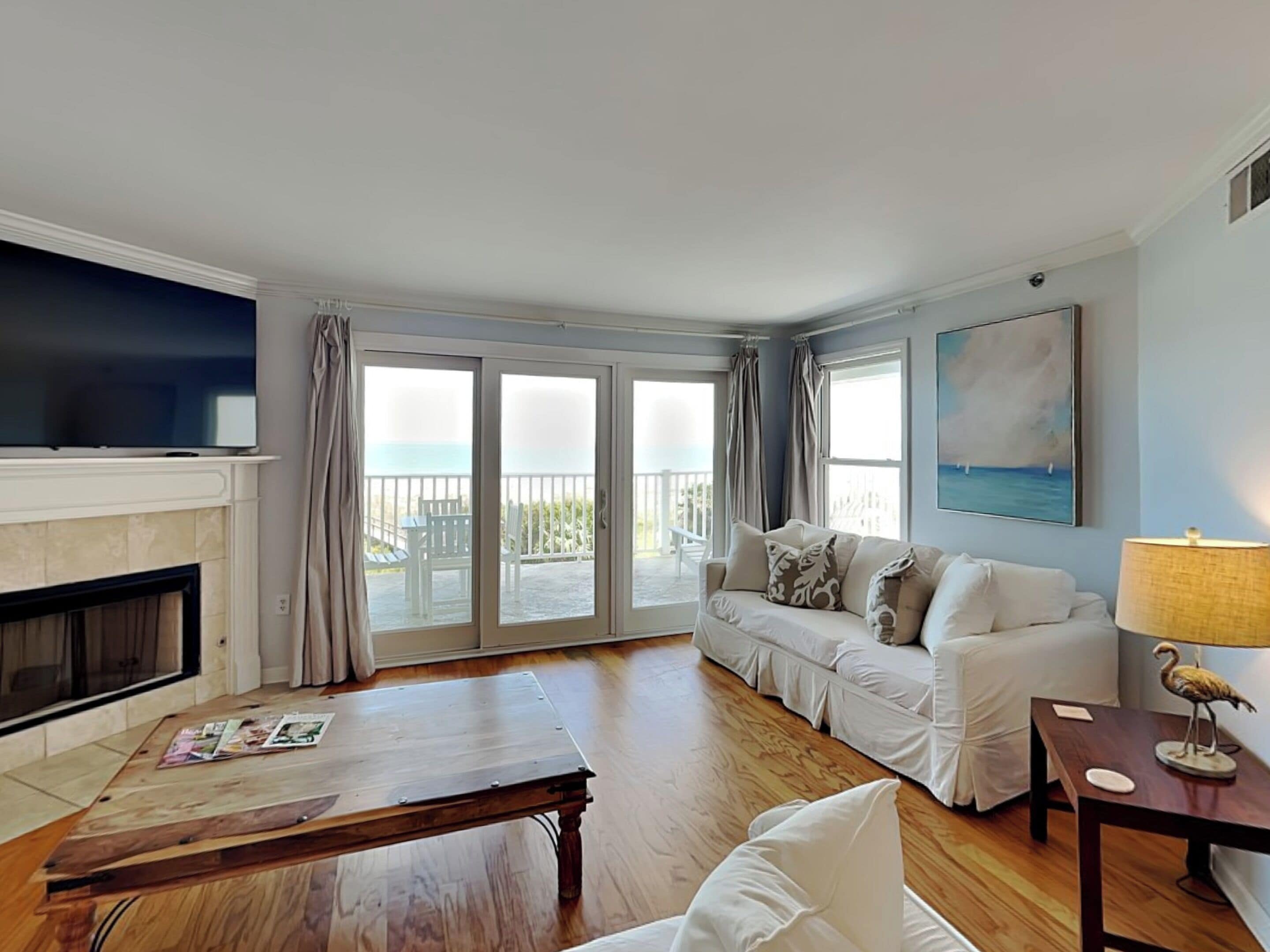 Condo (3 Bedrooms) | Front of property