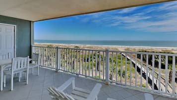 Condo (3 Bedrooms) | Property amenity