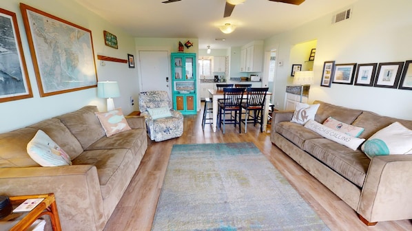 Condo (2 Bedrooms) | Property amenity