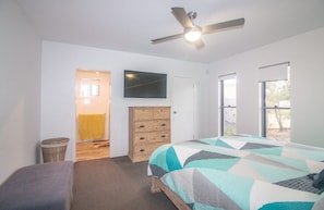 4 bedrooms, iron/ironing board, WiFi, bed sheets