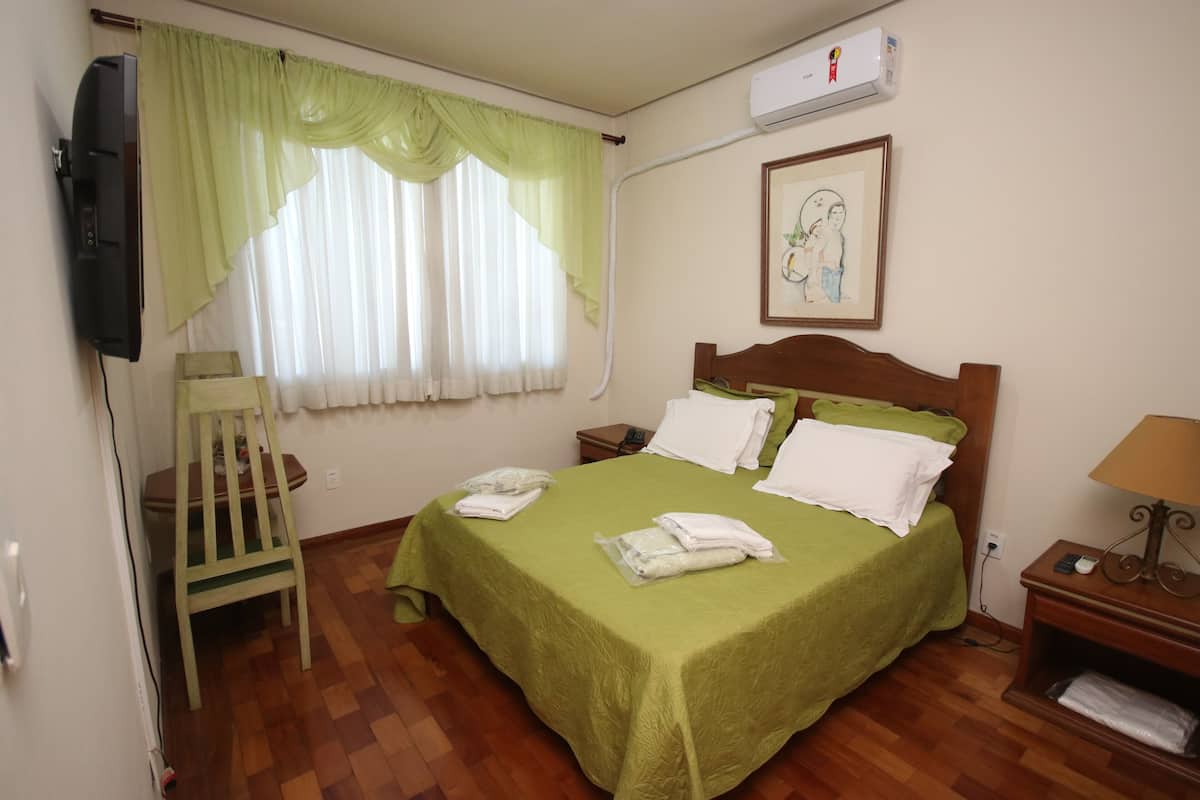 Presidential Suite | WiFi (free), bed sheets
