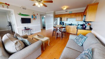 Condo (#11 - No Pets) | Front of property