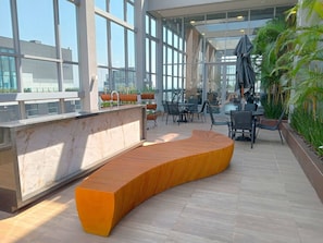 Basic Apartment | Outdoor dining