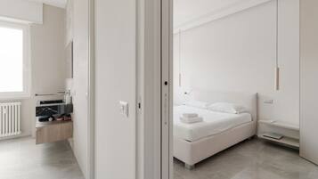 2 Schlafzimmer, Bügeleisen/Bügelbrett