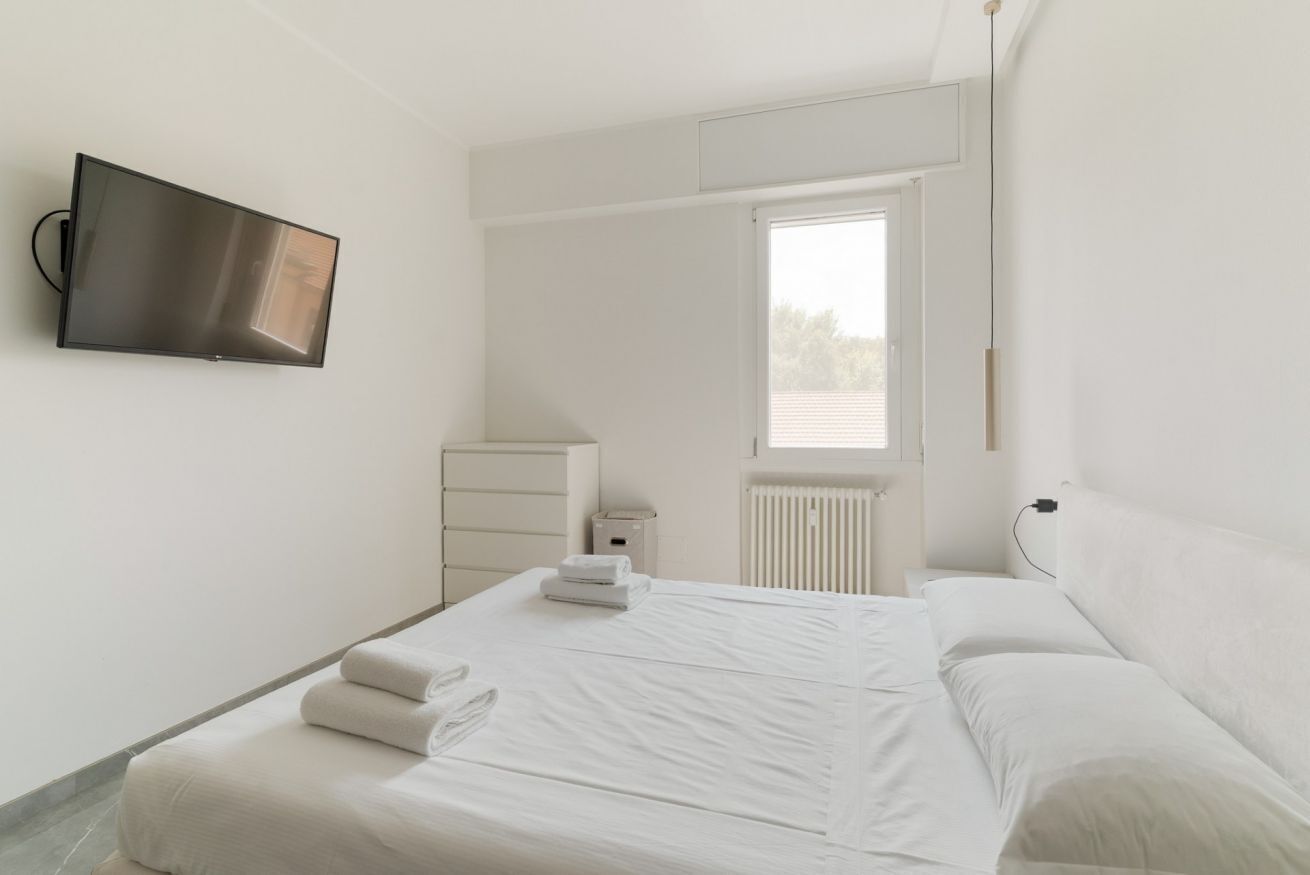 2 Schlafzimmer, Bügeleisen/Bügelbrett