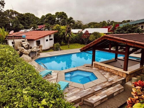 Moon House Fortuna- Tiny House with AC
5 minutes from La Fortuna Downtown