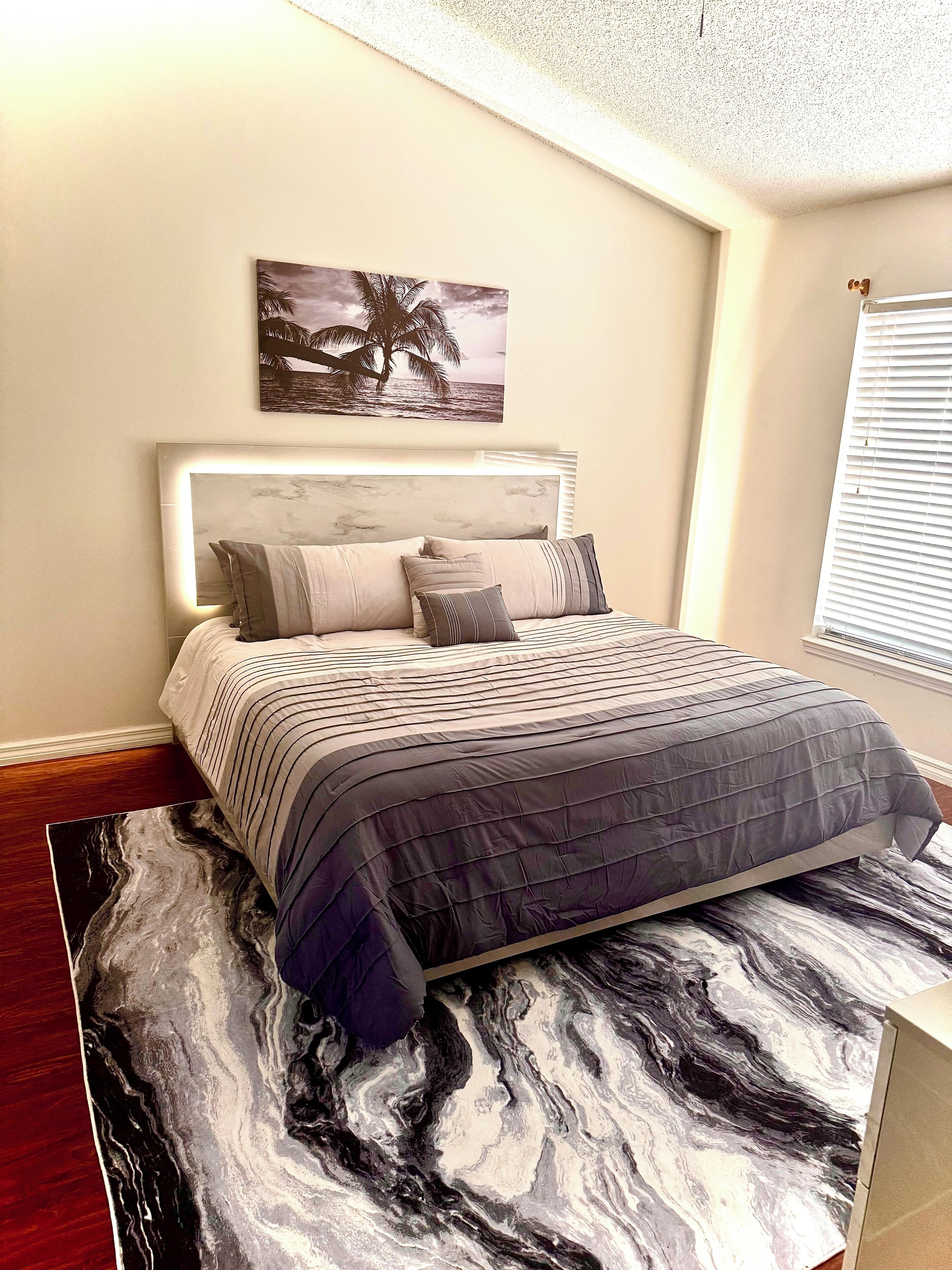 3 chambres, fer et planche à repasser, Wi-Fi gratuit, draps fournis