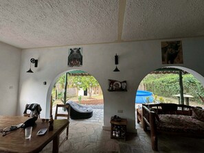 Dining - Kilifi KENYA, guest house, 3 bedrooms. one on the roof with large terrace (Kilifi)