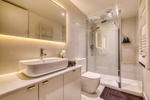 Shower, hair dryer, towels - Parenthèse Enchantée – Proche Disney (Collégien)