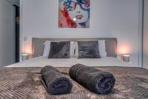 2 chambres, bureau, fer et planche à repasser, Wi-Fi gratuit
