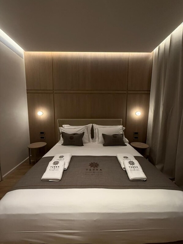 Signature Double Room | Premium bedding, memory foam beds, minibar, in-room safe
