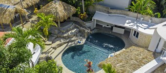 Beachside 9BR Oasis/Pickle Ball/Infrared Sauna