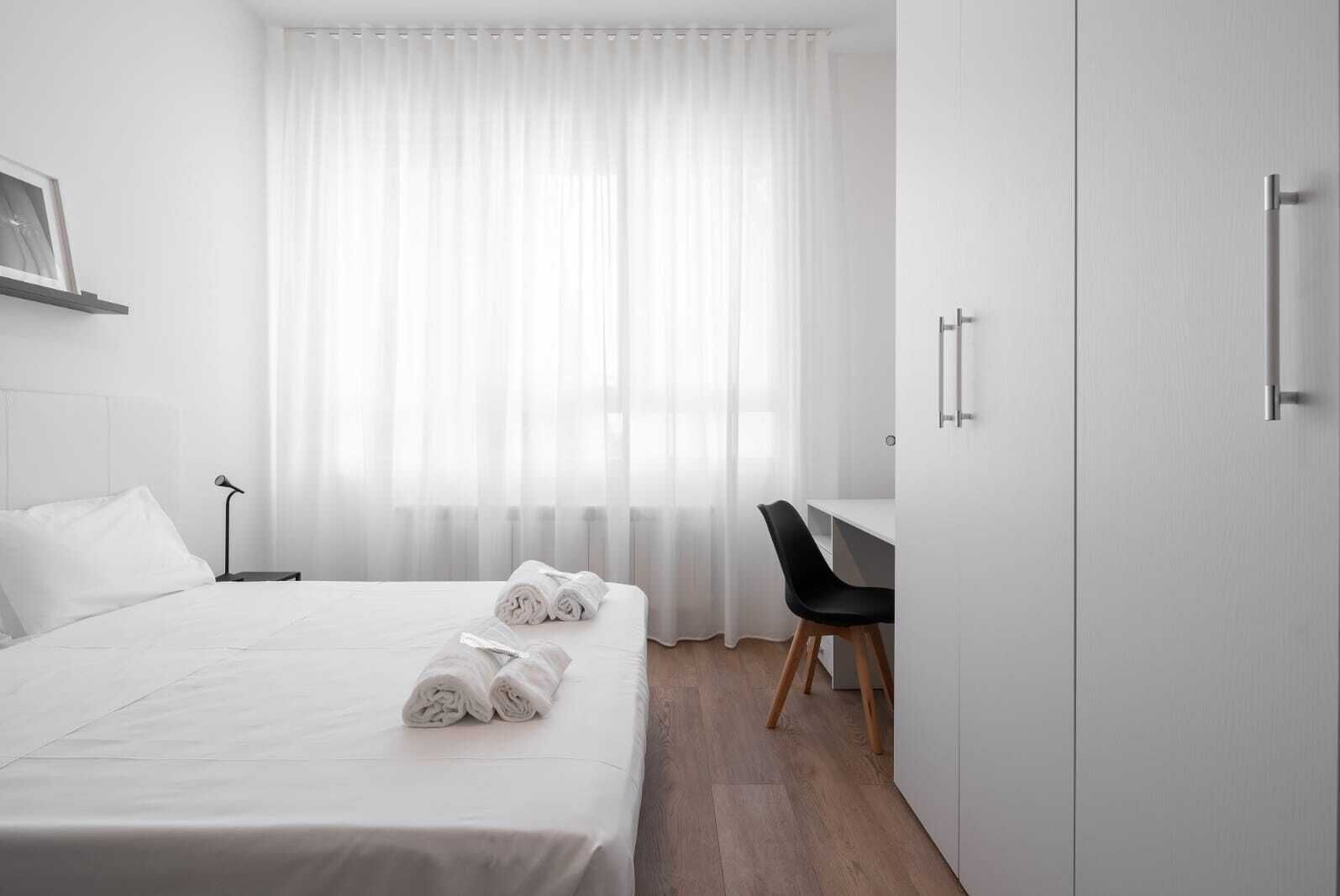 2 bedrooms, desk, iron/ironing board, free WiFi