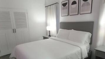2 chambres, fer et planche Ă repasser, accĂšs Internet, draps fournis