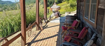 Charming apartment with beautiful view of unique Coulee region near Westby WI