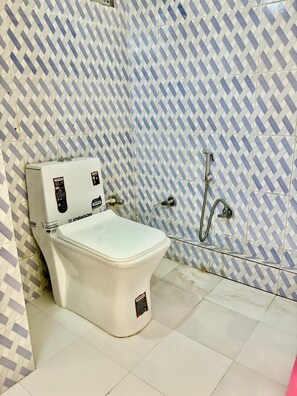 Classic Single Room, Balcony, River View | Free WiFi