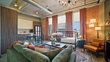 2 bedrooms, iron/ironing board, WiFi