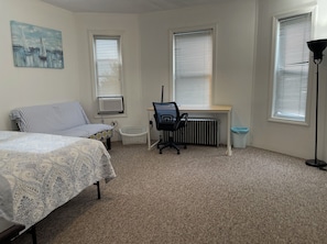 3 bedrooms, iron/ironing board, WiFi