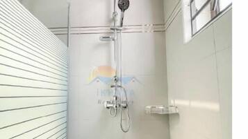 Dusch, bidé, handdukar och tvÄl