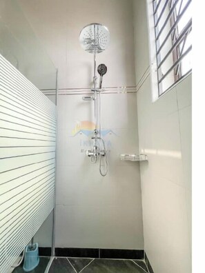 Shower, bidet, towels, soap