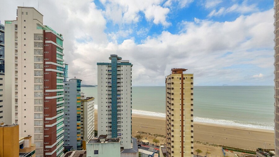 3-bedroom Apartment 170m From the Beach Gua1902