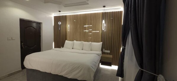 Room | Free WiFi