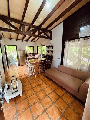 TV - Oasis La Fortuna- Tiny House with AC
5 minutes from La Fortuna Downtown (La Fortuna)