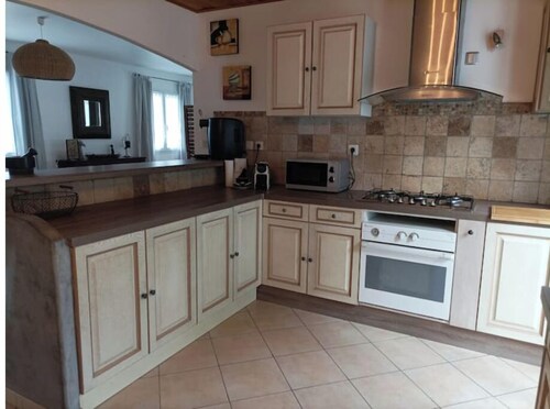 Spacious "la falaise" house in the beautiful listed village of Balazuc