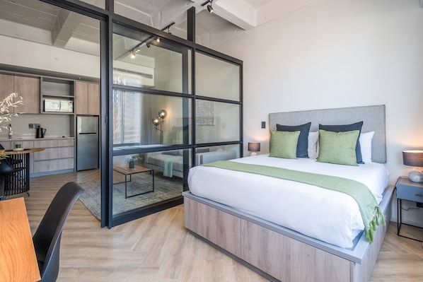 1 bedroom, in-room safe, iron/ironing board, WiFi