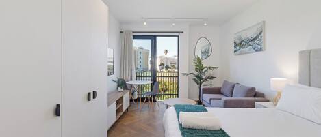 1 chambre, coffres-forts dans les chambres, fer et planche à repasser