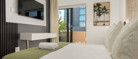 1 bedroom, in-room safe, iron/ironing board, WiFi