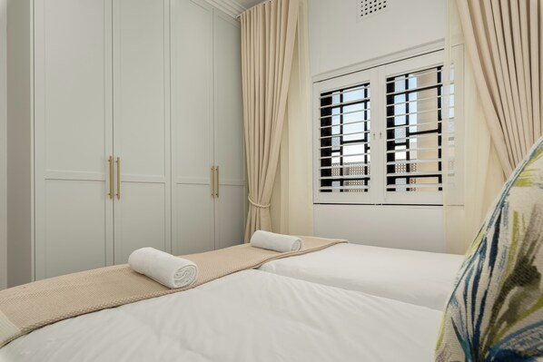 3 bedrooms, iron/ironing board, Internet, bed sheets