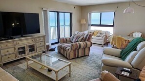 テレビ、DVD プレーヤー