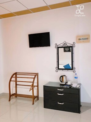 Family Twin Room | Blackout drapes, soundproofing, free WiFi