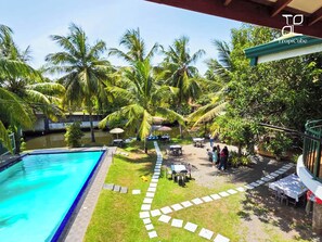 Fachada da propriedade