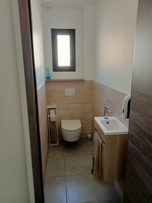 Towels - Vacation home in rural village (Boisset-et-Gaujac)