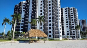Exterior - Quiet, peaceful, and relaxing all describe Island Winds condo 1022 located Fort Myers Beach. (Fort Myers Beach)