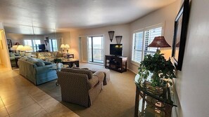 Unclassified image, 4 of 35, button