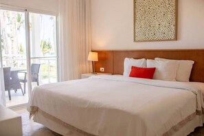 3 bedrooms, in-room safe, WiFi, bed sheets