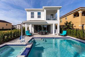 A heated pool - Last Minute Disney! Private Pool, Hot Tub, Game Room & Themed Bedrooms. Book Now! #30532 (Orlando)