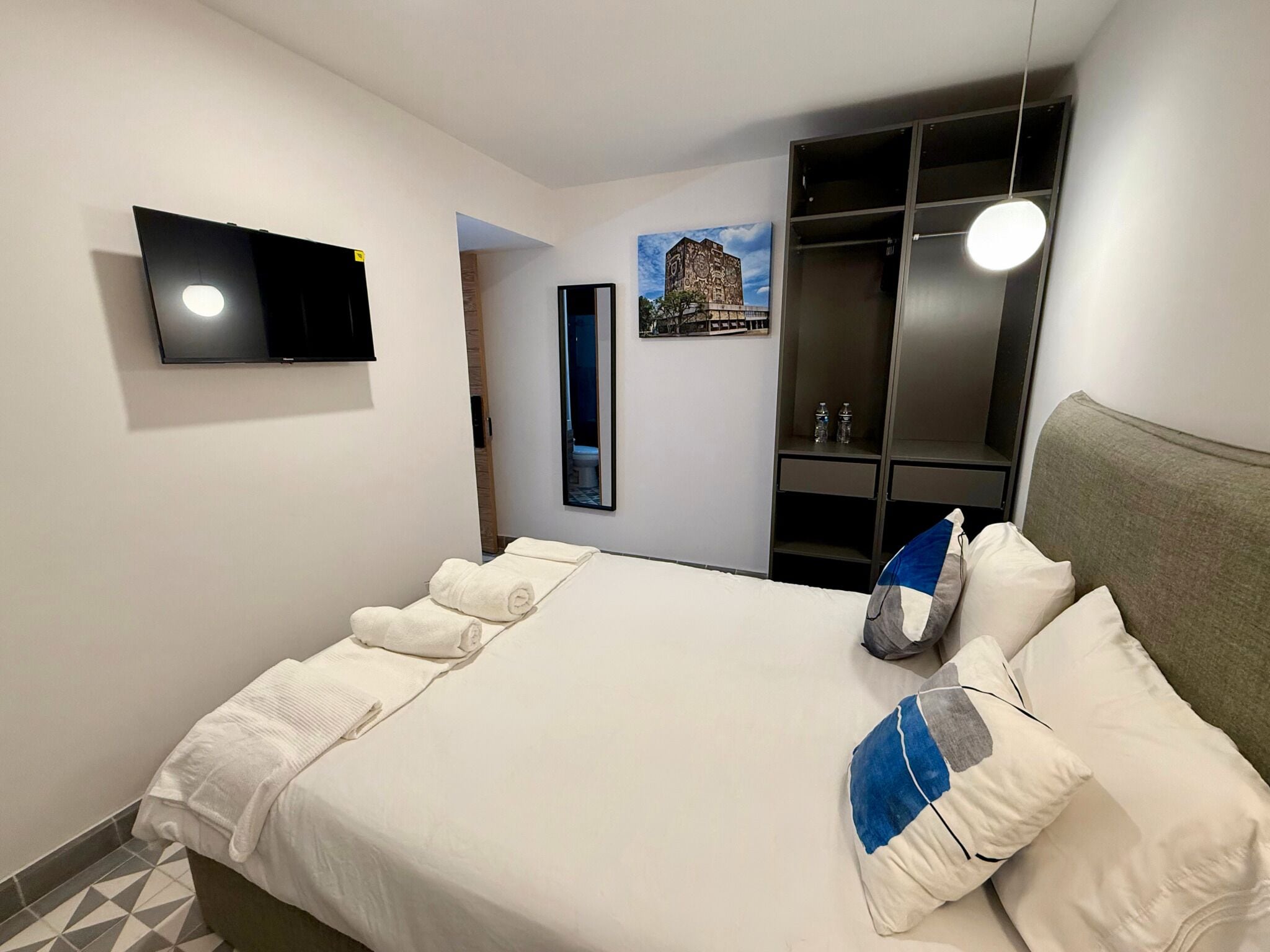 1 slaapkamer, een strijkplank/strijkijzer, gratis wifi, beddengoed